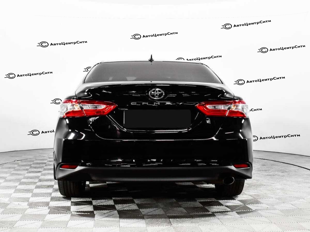 Toyota Camry с пробегом — 2021 год. Фото: #5