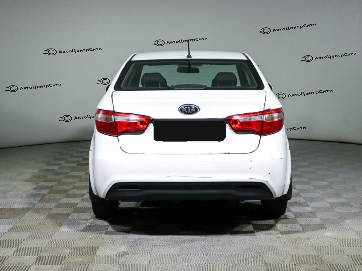 Kia Rio с пробегом — 2014 год. Фото: #5