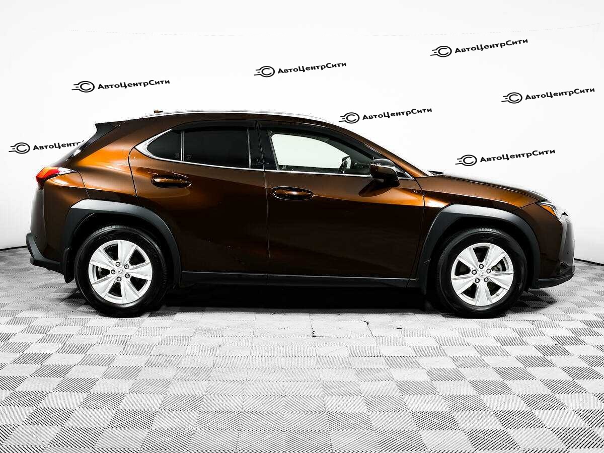 Lexus UX с пробегом — 2019 год. Фото: #3