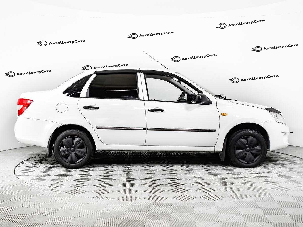 Lada (ВАЗ) Granta с пробегом — 2013 год. Фото: #3