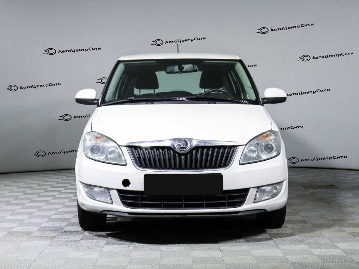 Skoda Fabia с пробегом — 2014 год. Фото: #1