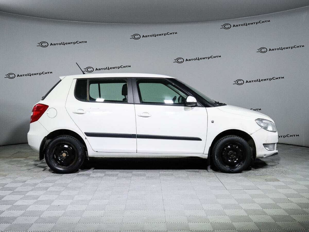 Skoda Fabia с пробегом — 2014 год. Фото: #3