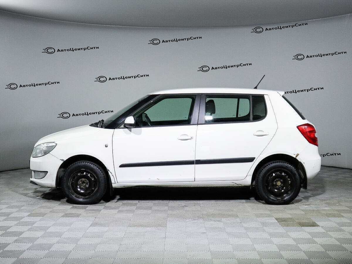 Skoda Fabia с пробегом — 2014 год. Фото: #7
