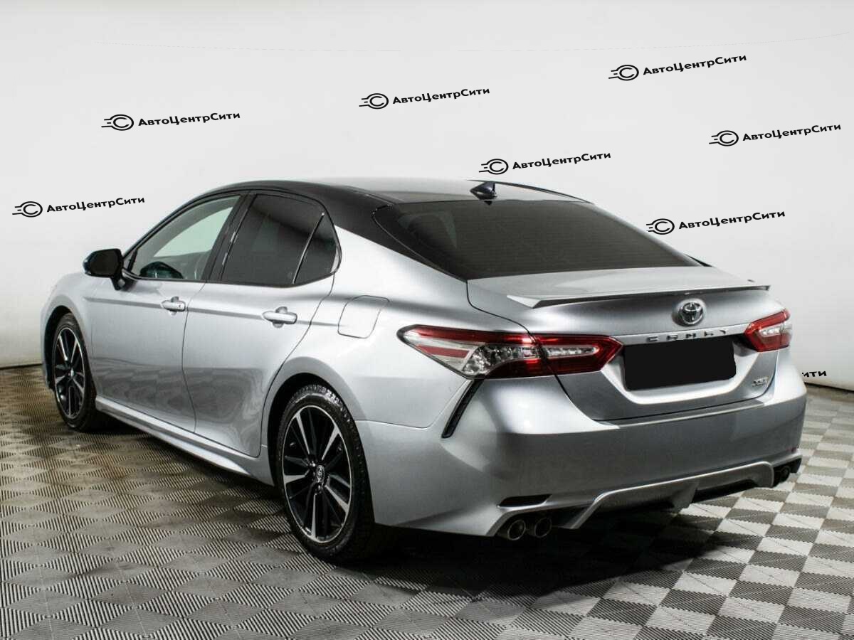 Toyota Camry с пробегом — 2019 год. Фото: #6
