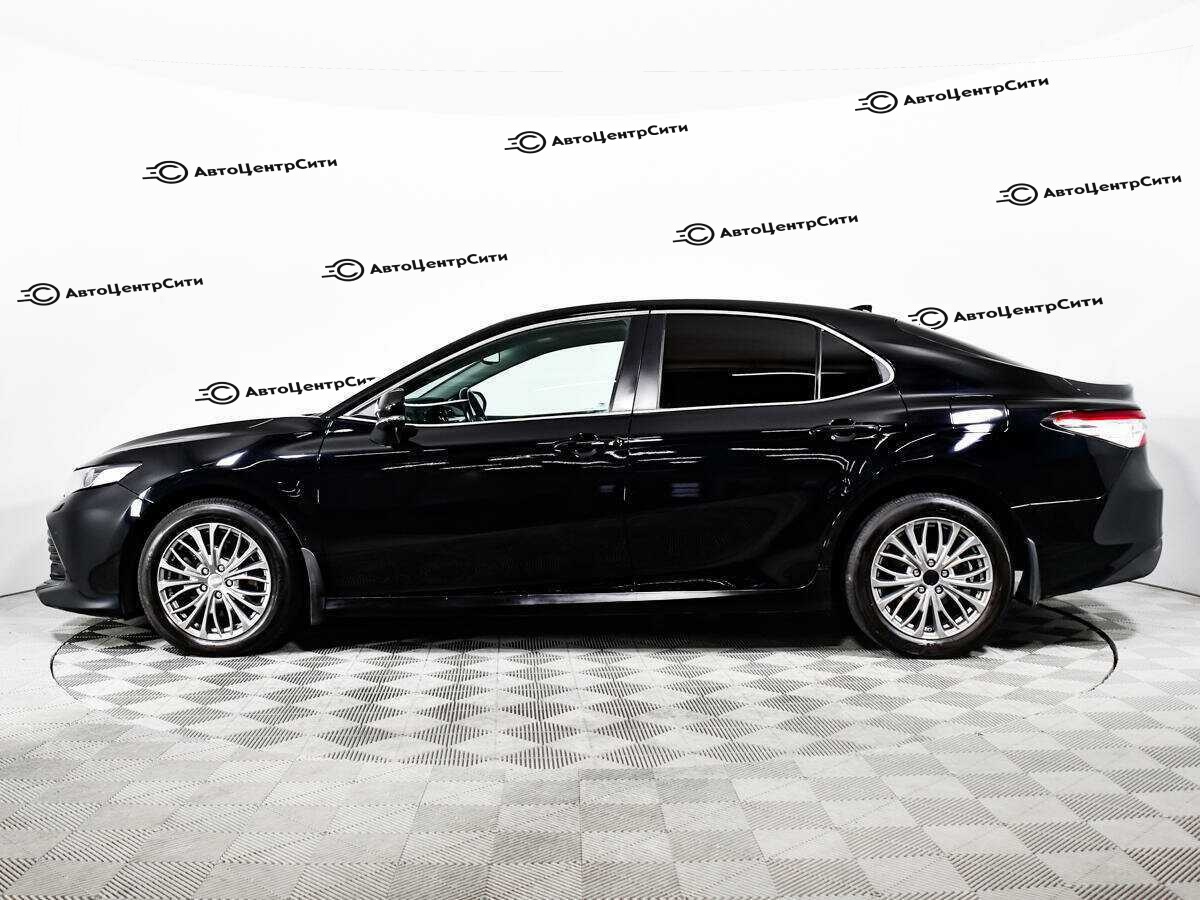 Toyota Camry с пробегом — 2021 год. Фото: #7