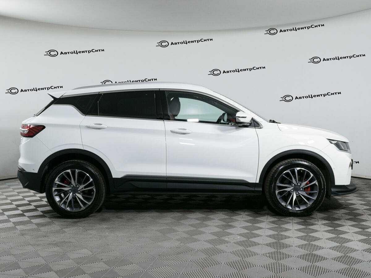 Geely Coolray с пробегом — 2023 год. Фото: #3