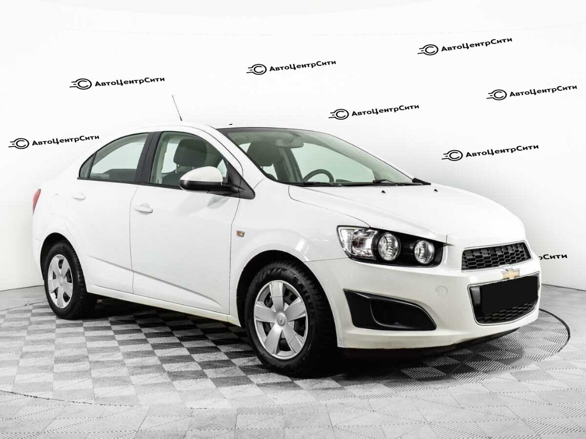 Chevrolet Aveo с пробегом — 2012 год. Фото: #2