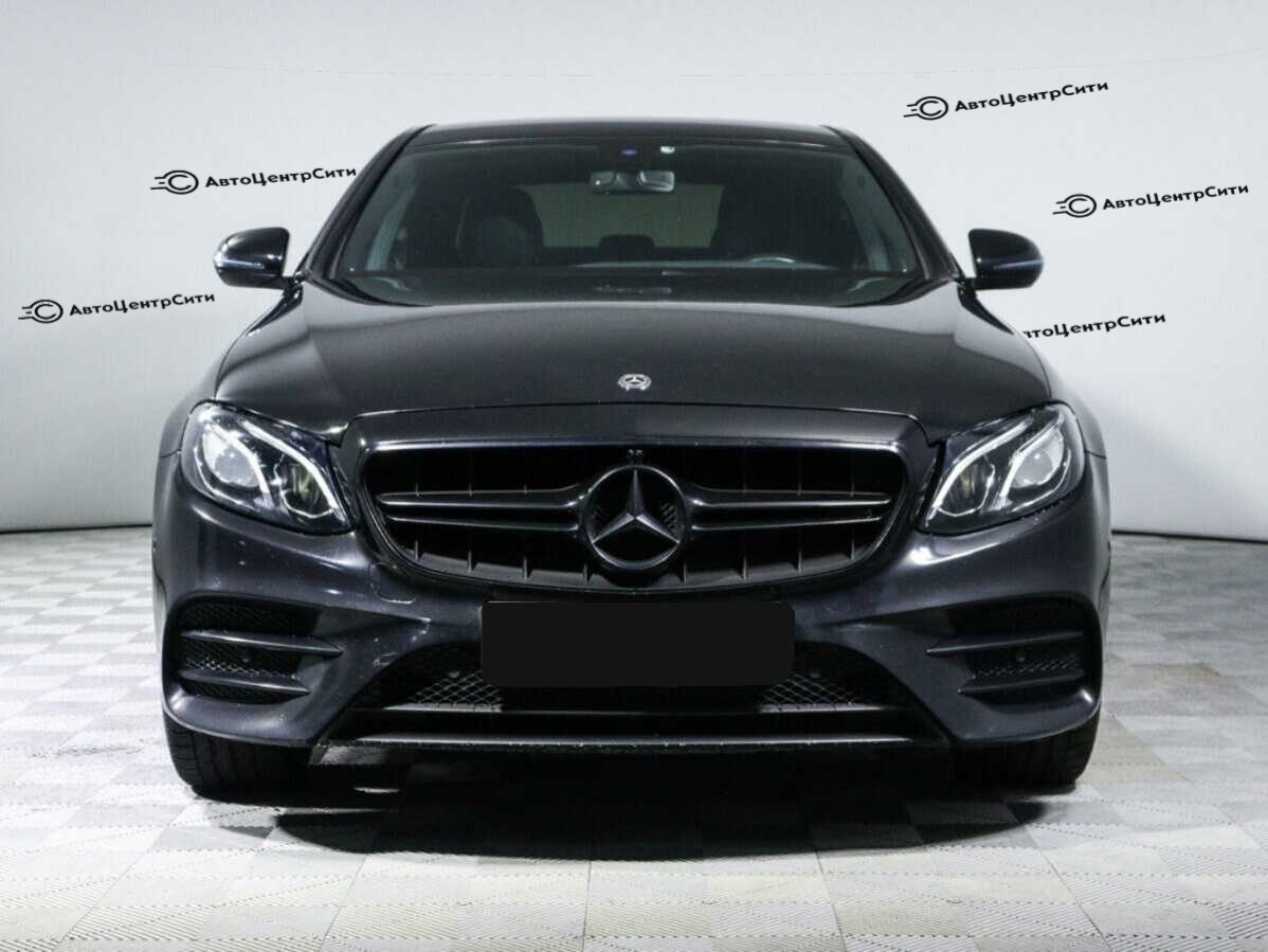 Mercedes-Benz E-Класс с пробегом — 2019 год. Фото: #1