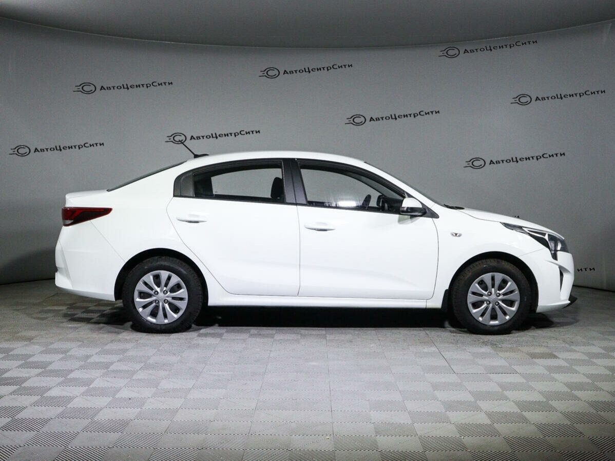 Kia Rio с пробегом — 2021 год. Фото: #3