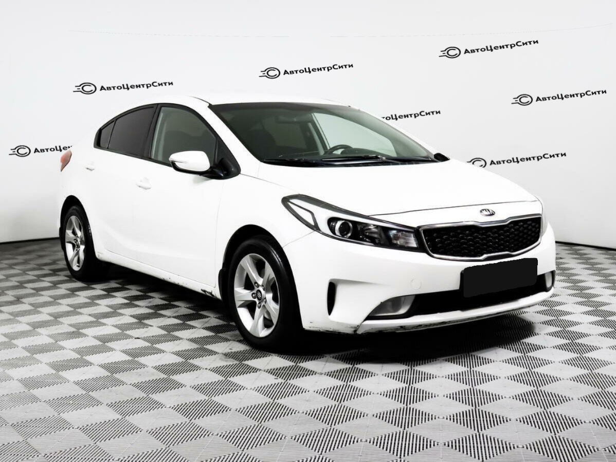 Kia Cerato с пробегом — 2017 год. Фото: #2