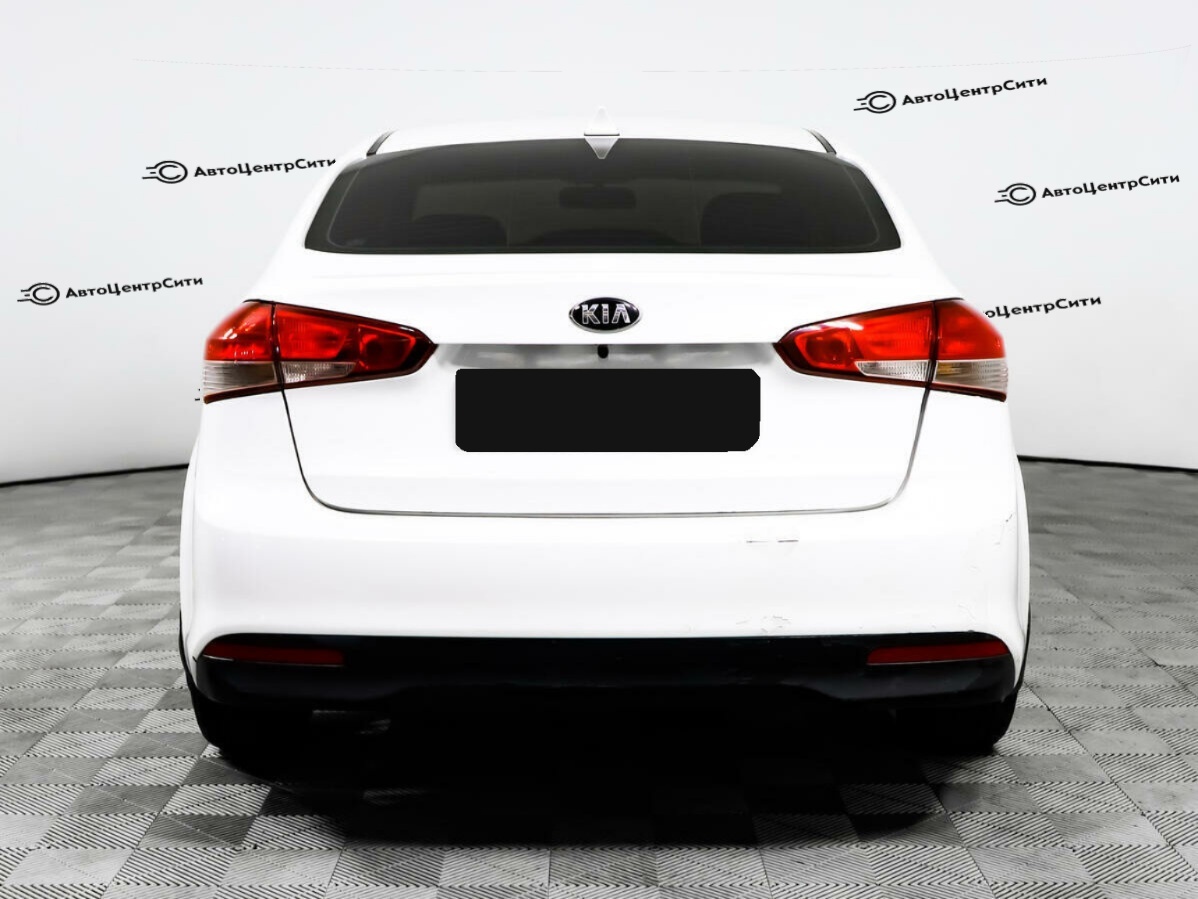 Kia Cerato с пробегом — 2017 год. Фото: #5