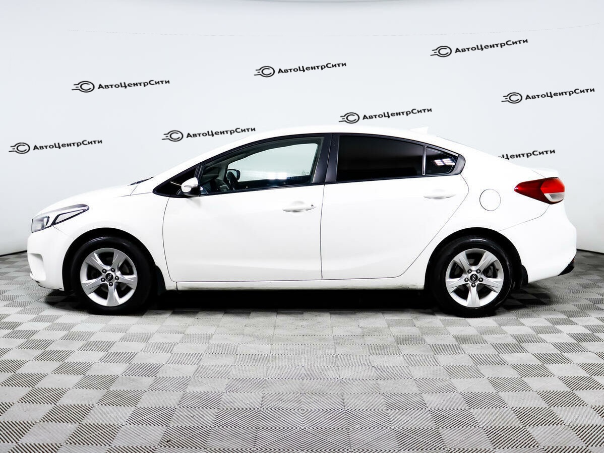 Kia Cerato с пробегом — 2017 год. Фото: #7