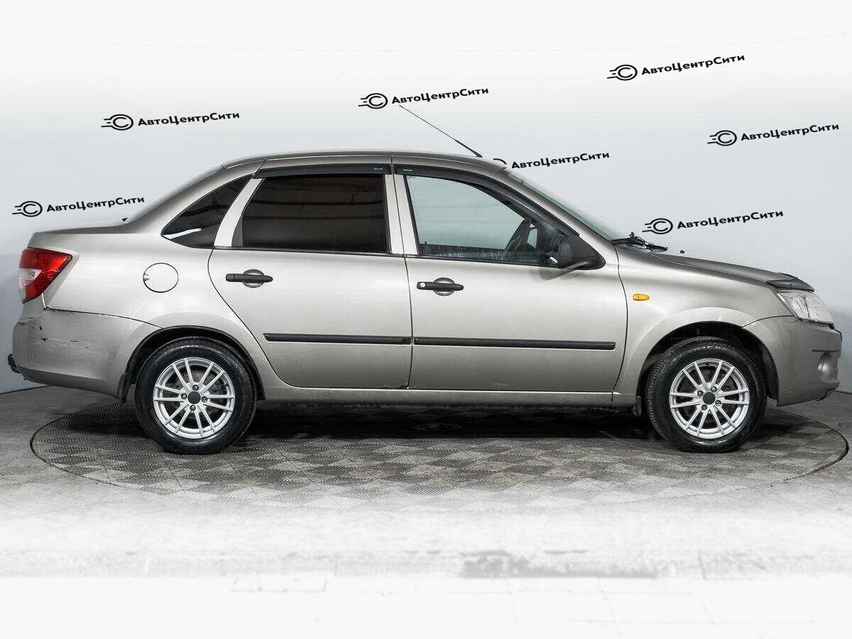 Lada (ВАЗ) Granta с пробегом — 2012 год. Фото: #3