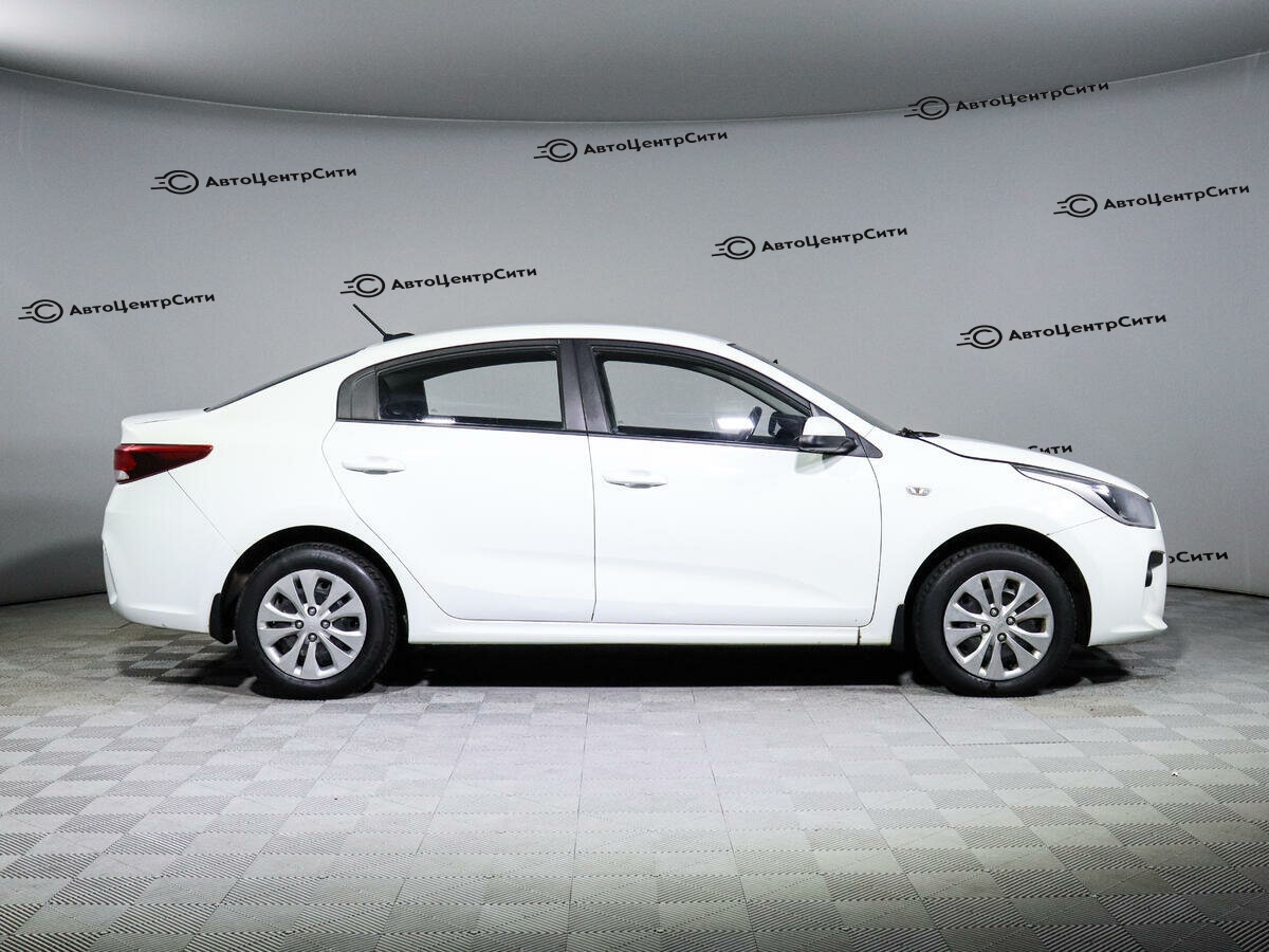 Kia Rio с пробегом — 2017 год. Фото: #3