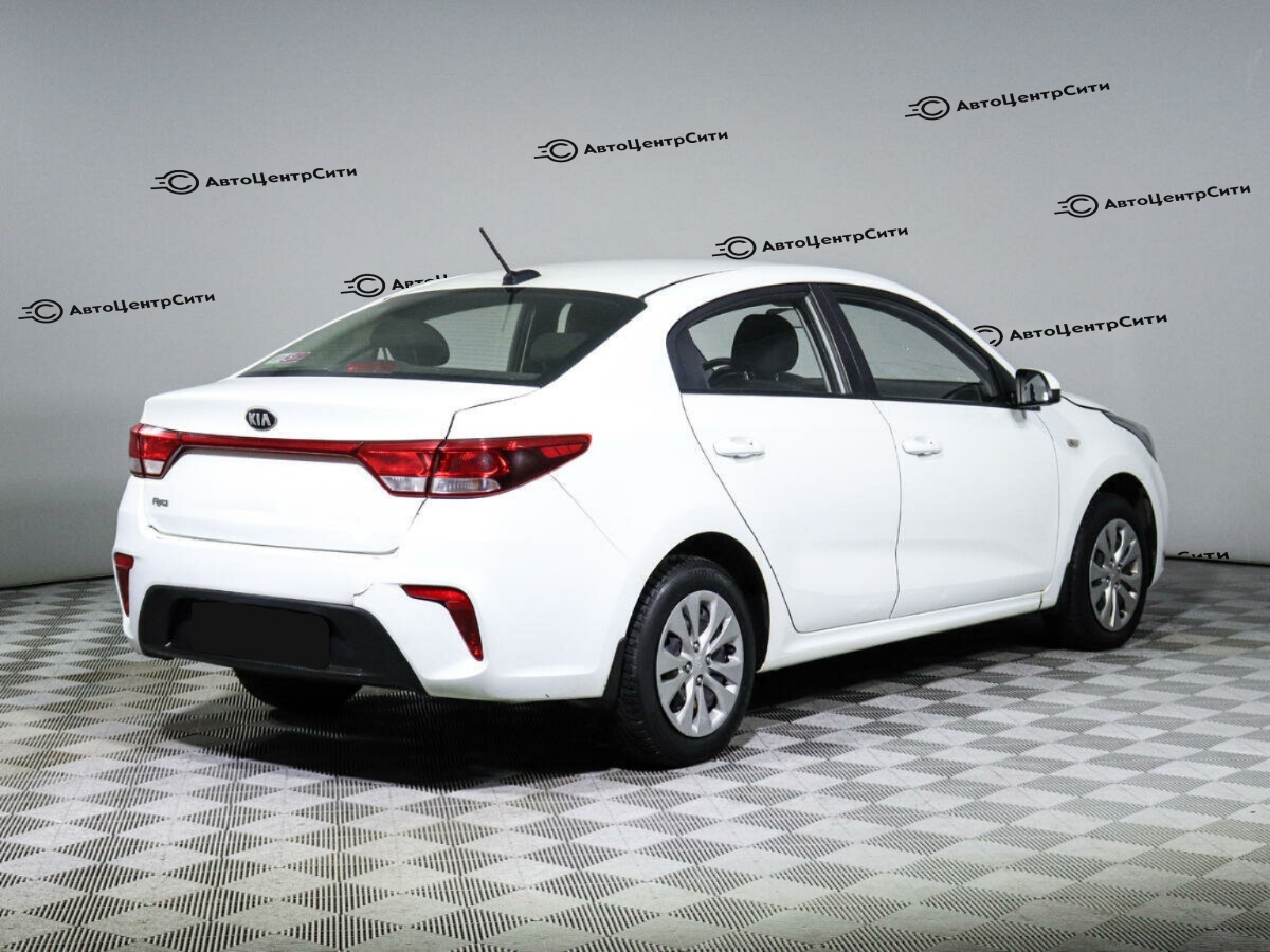 Kia Rio с пробегом — 2017 год. Фото: #4