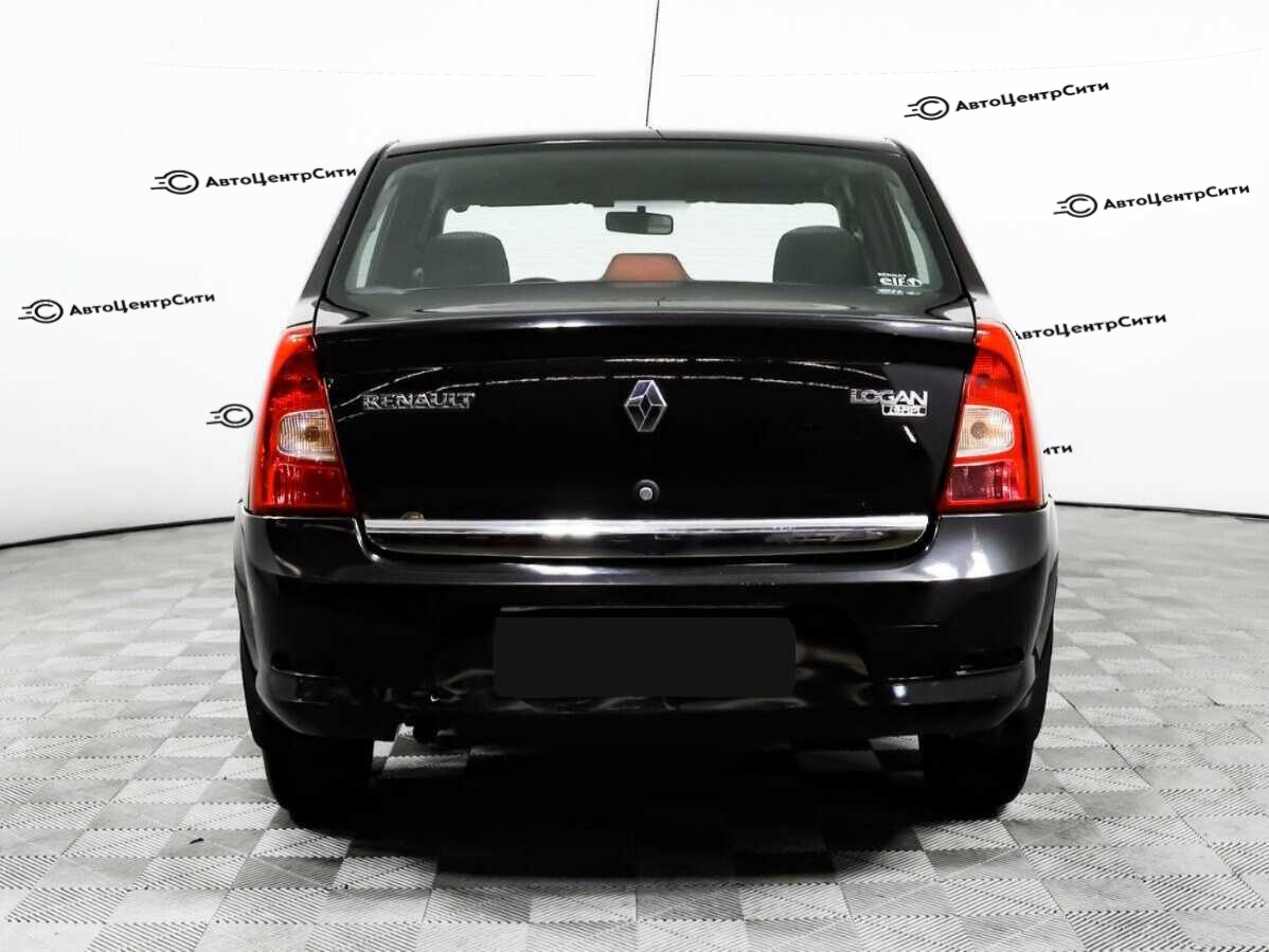 Renault Logan с пробегом — 2012 год. Фото: #5