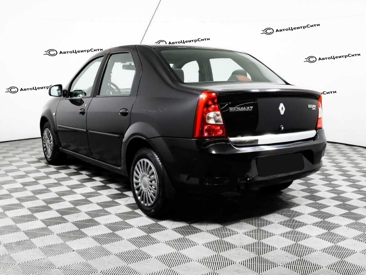 Renault Logan с пробегом — 2012 год. Фото: #6