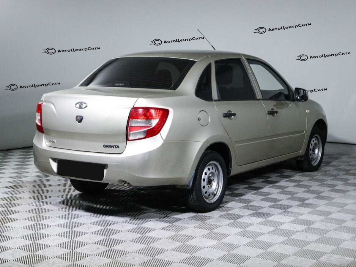 Lada (ВАЗ) Granta с пробегом — 2013 год. Фото: #3