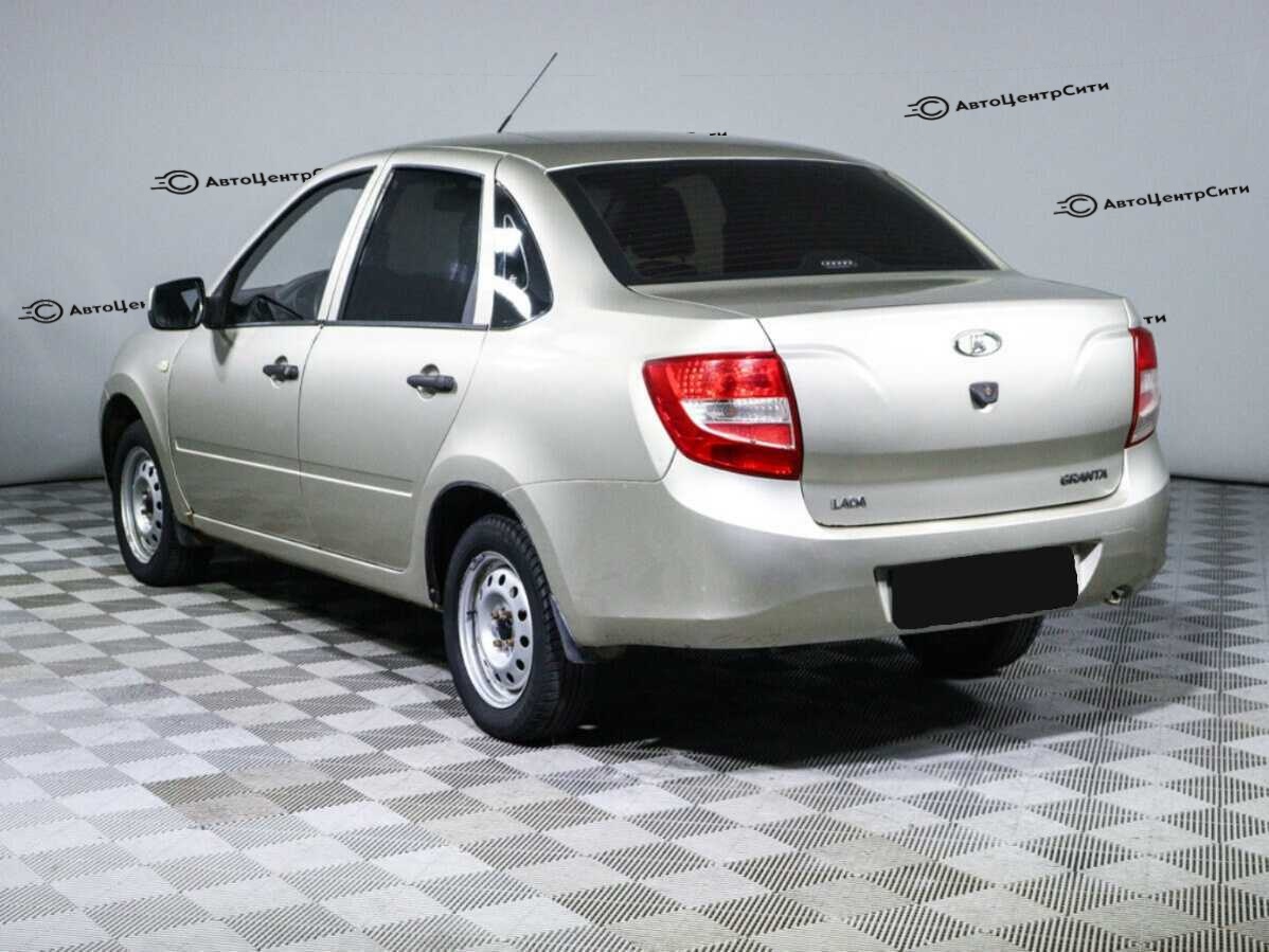 Lada (ВАЗ) Granta с пробегом — 2013 год. Фото: #5
