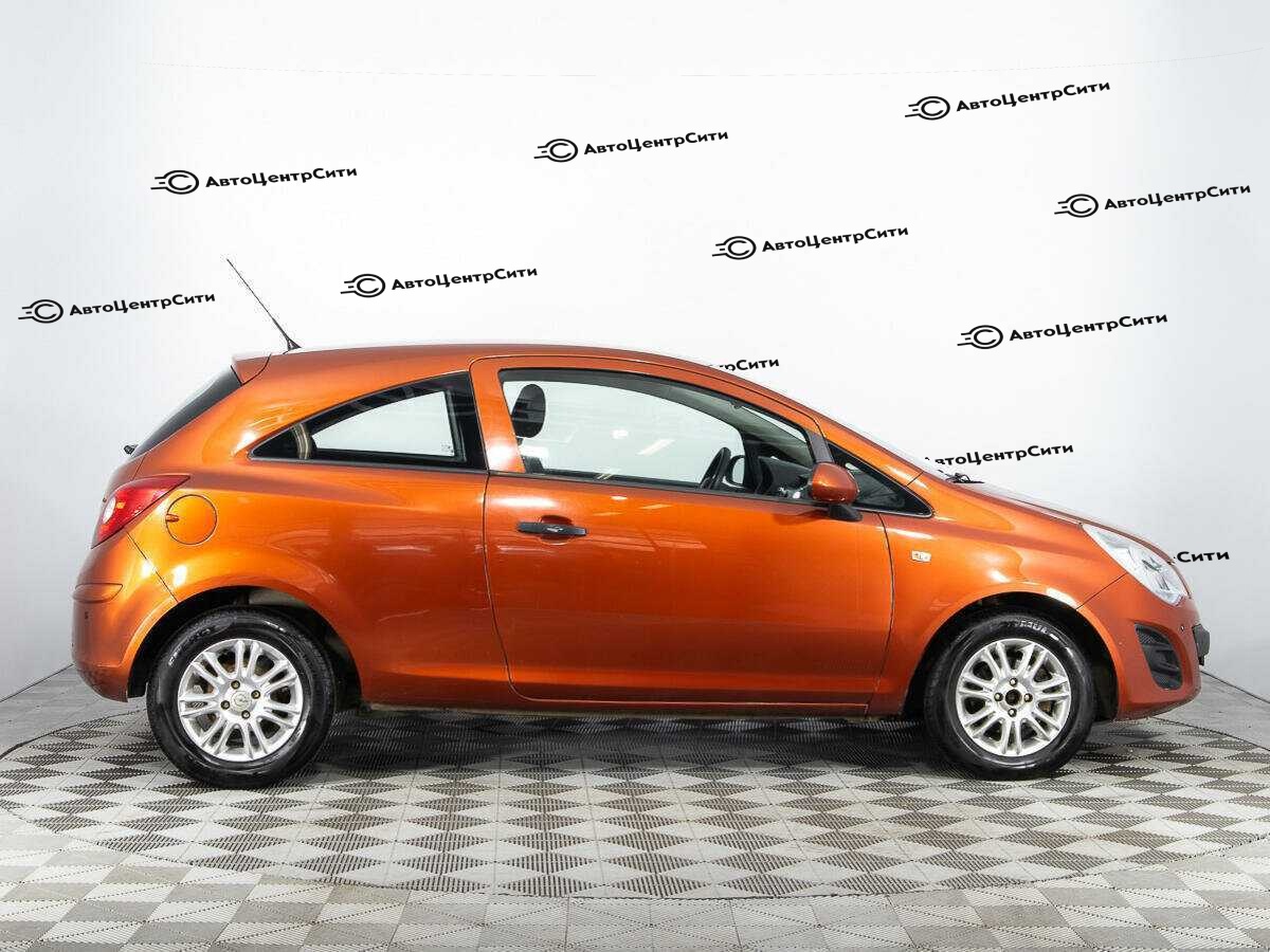 Opel Corsa с пробегом — 2012 год. Фото: #3