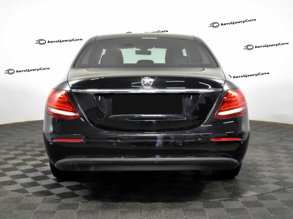 Mercedes-Benz E-Класс с пробегом — 2018 год. Фото: #3