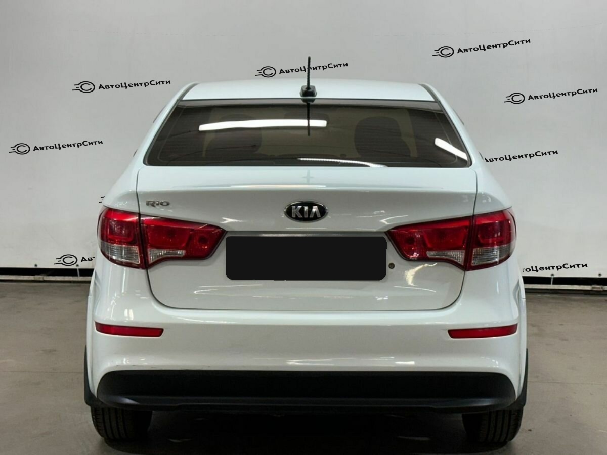 Kia Rio с пробегом — 2017 год. Фото: #5