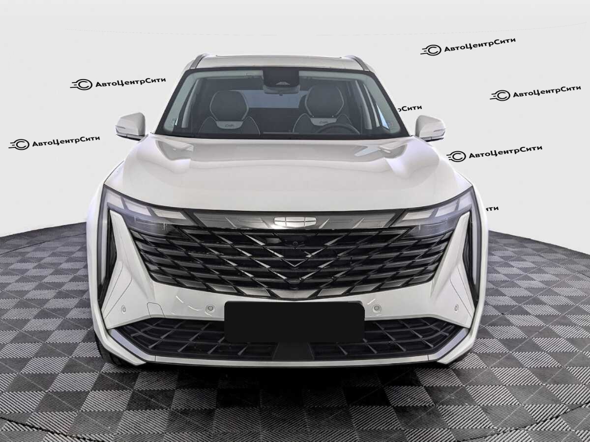 Geely Atlas с пробегом — 2024 год. Фото: #1