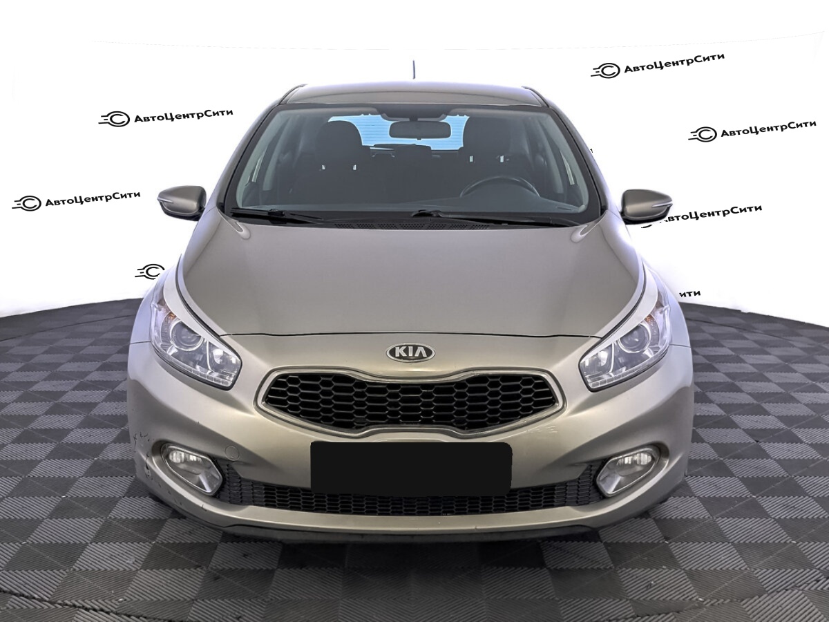 Kia Ceed с пробегом — 2014 год. Фото: #1