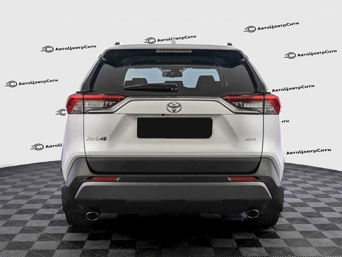 Toyota RAV4 с пробегом — 2021 год. Фото: #5