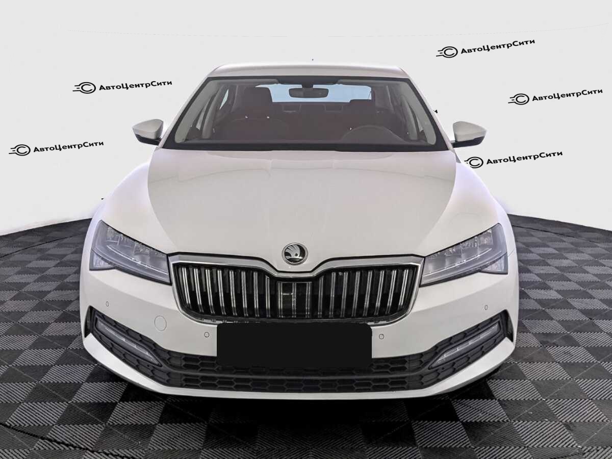 Skoda Superb с пробегом — 2021 год. Фото: #1