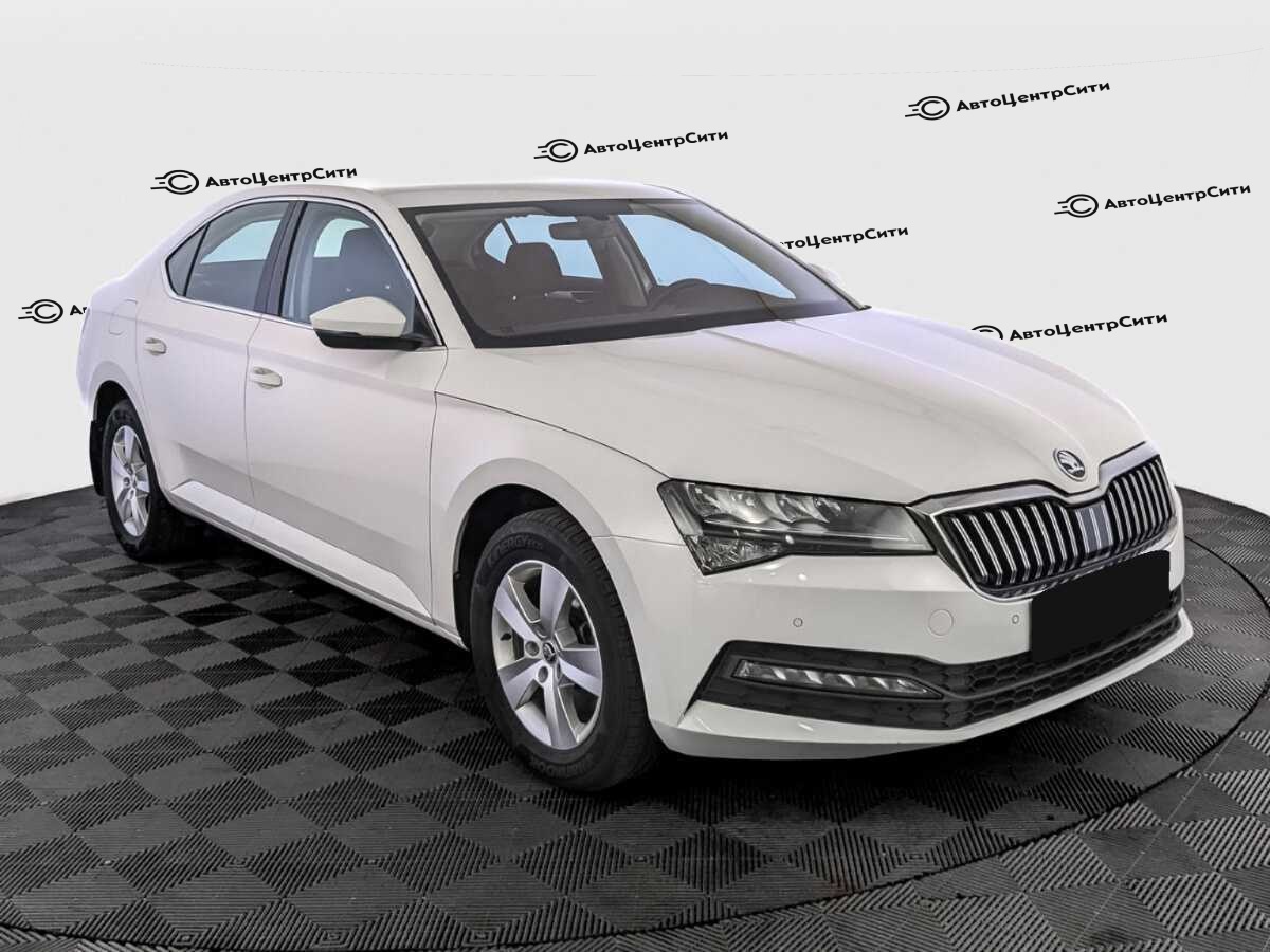 Skoda Superb с пробегом — 2021 год. Фото: #2