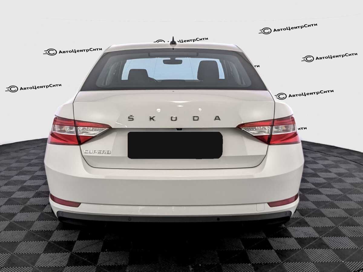 Skoda Superb с пробегом — 2021 год. Фото: #5
