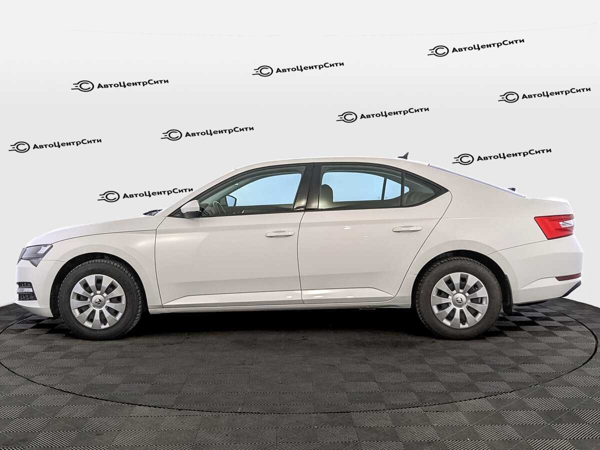 Skoda Superb с пробегом — 2021 год. Фото: #7