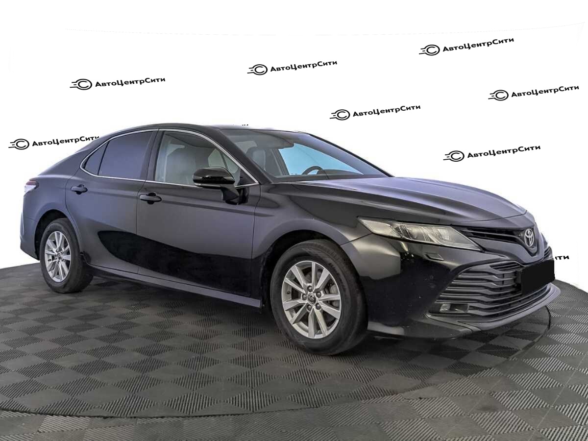 Toyota Camry с пробегом — 2019 год. Фото: #2