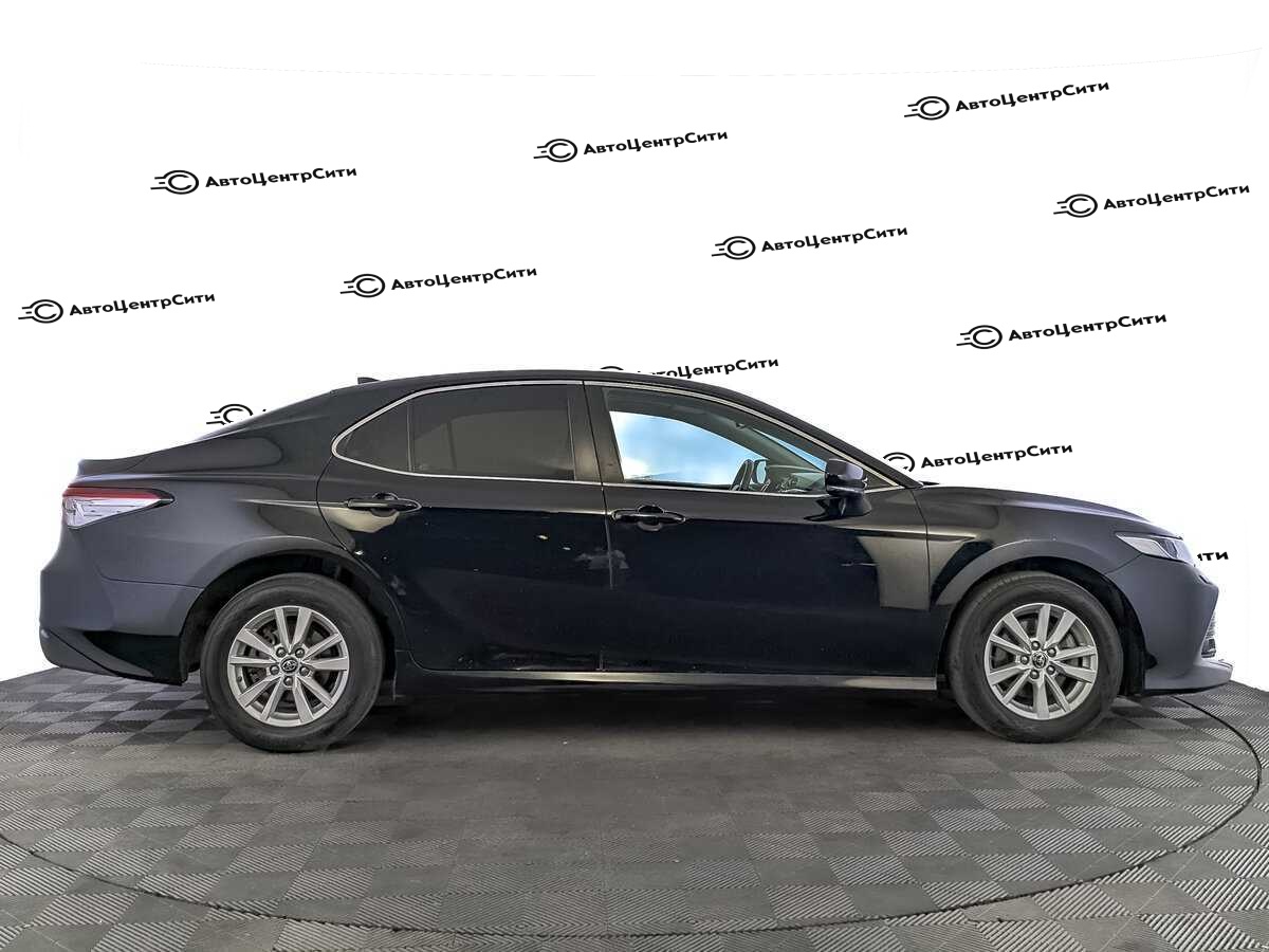 Toyota Camry с пробегом — 2019 год. Фото: #3