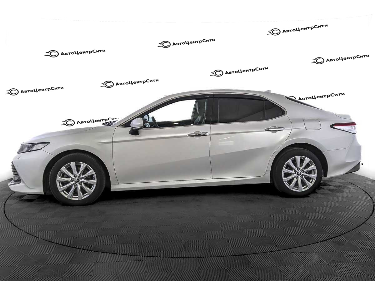 Toyota Camry с пробегом — 2021 год. Фото: #7