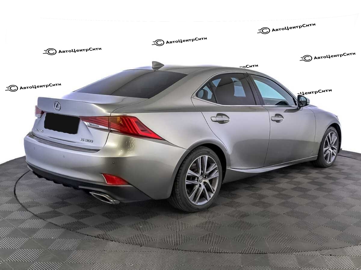 Lexus IS с пробегом — 2018 год. Фото: #4