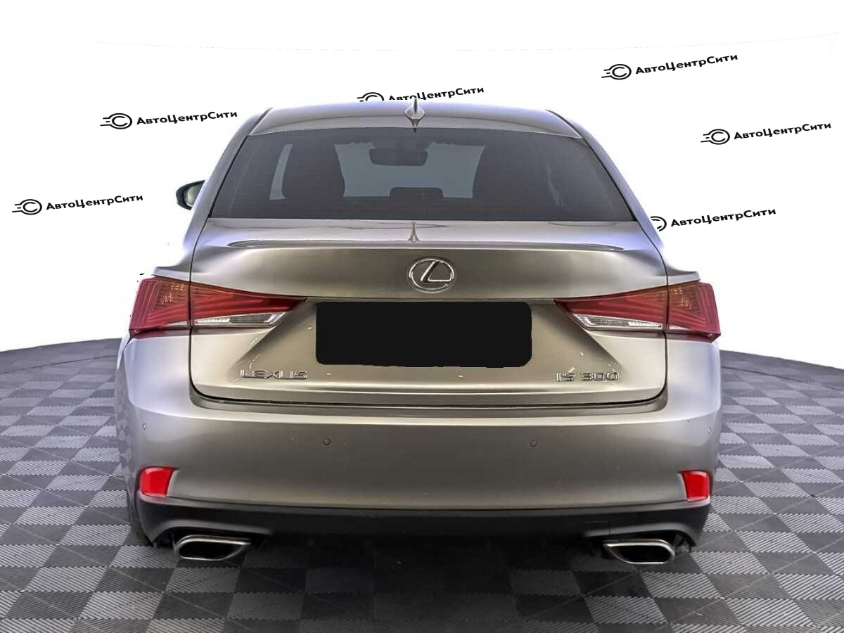 Lexus IS с пробегом — 2018 год. Фото: #5