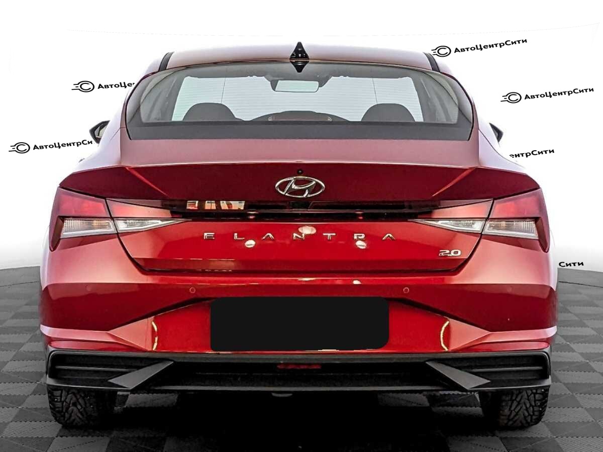 Hyundai Elantra с пробегом — 2021 год. Фото: #5