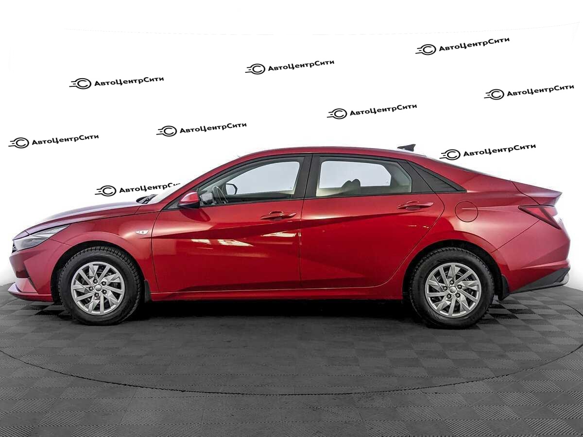 Hyundai Elantra с пробегом — 2021 год. Фото: #7
