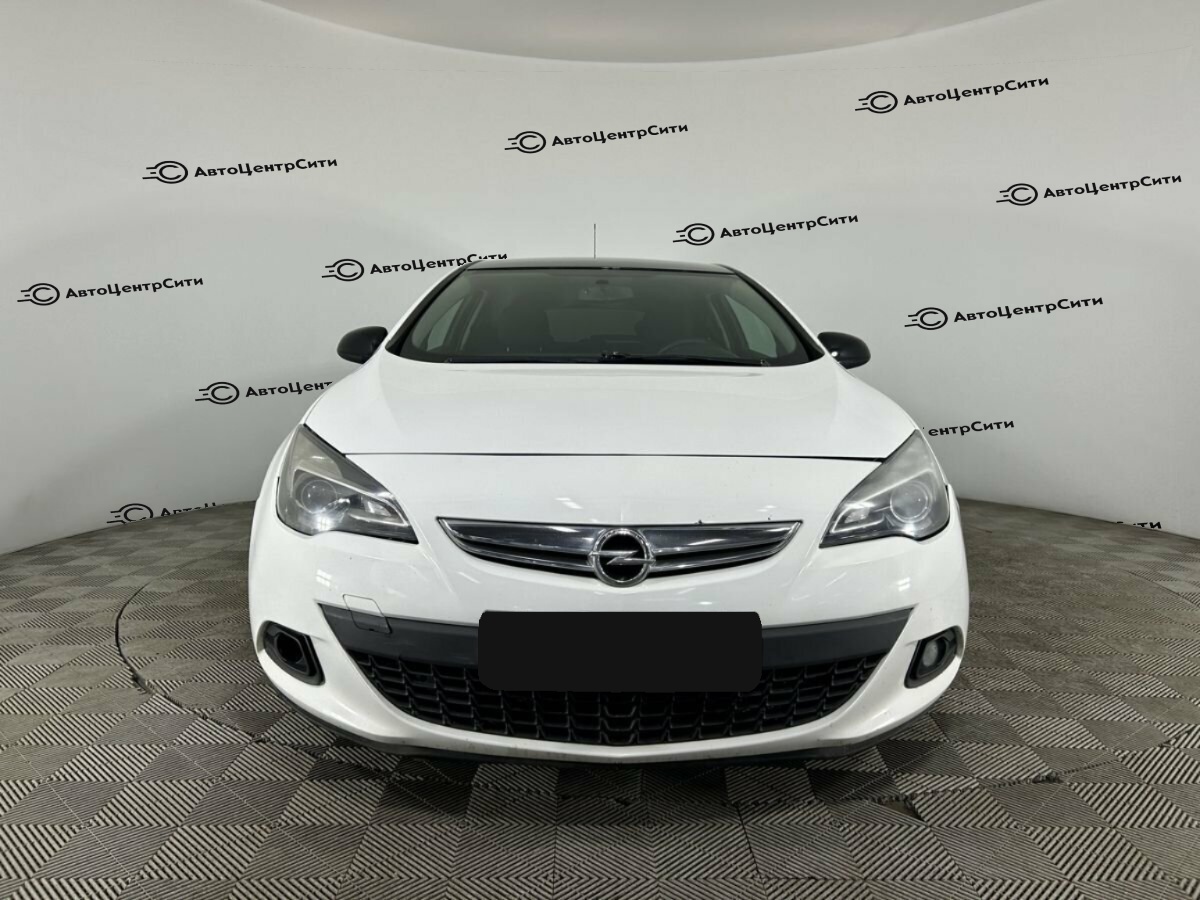 Opel Astra с пробегом — 2014 год. Фото: #1
