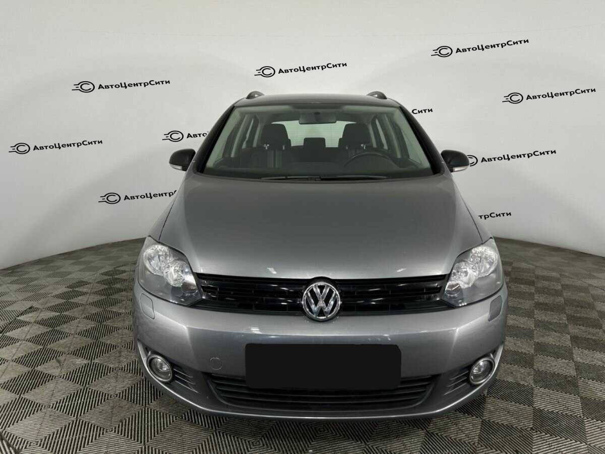 Volkswagen Golf Plus с пробегом — 2012 год. Фото: #1