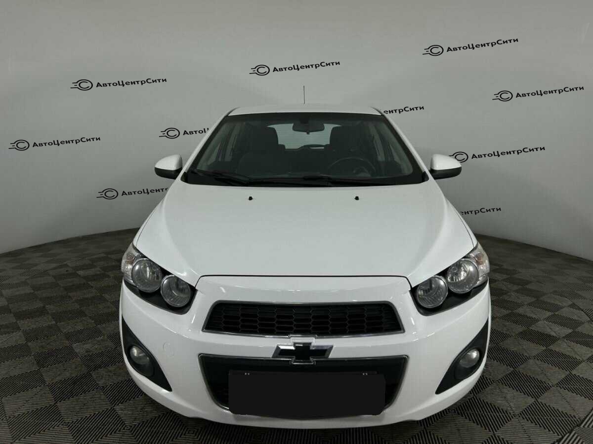 Chevrolet Aveo с пробегом — 2014 год. Фото: #1