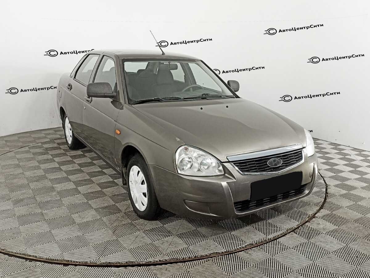 Lada (ВАЗ) Priora с пробегом — 2014 год. Фото: #2