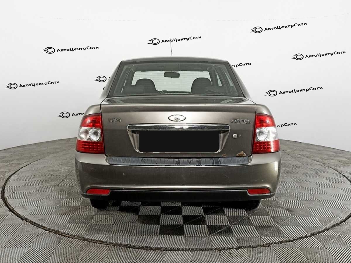 Lada (ВАЗ) Priora с пробегом — 2014 год. Фото: #4