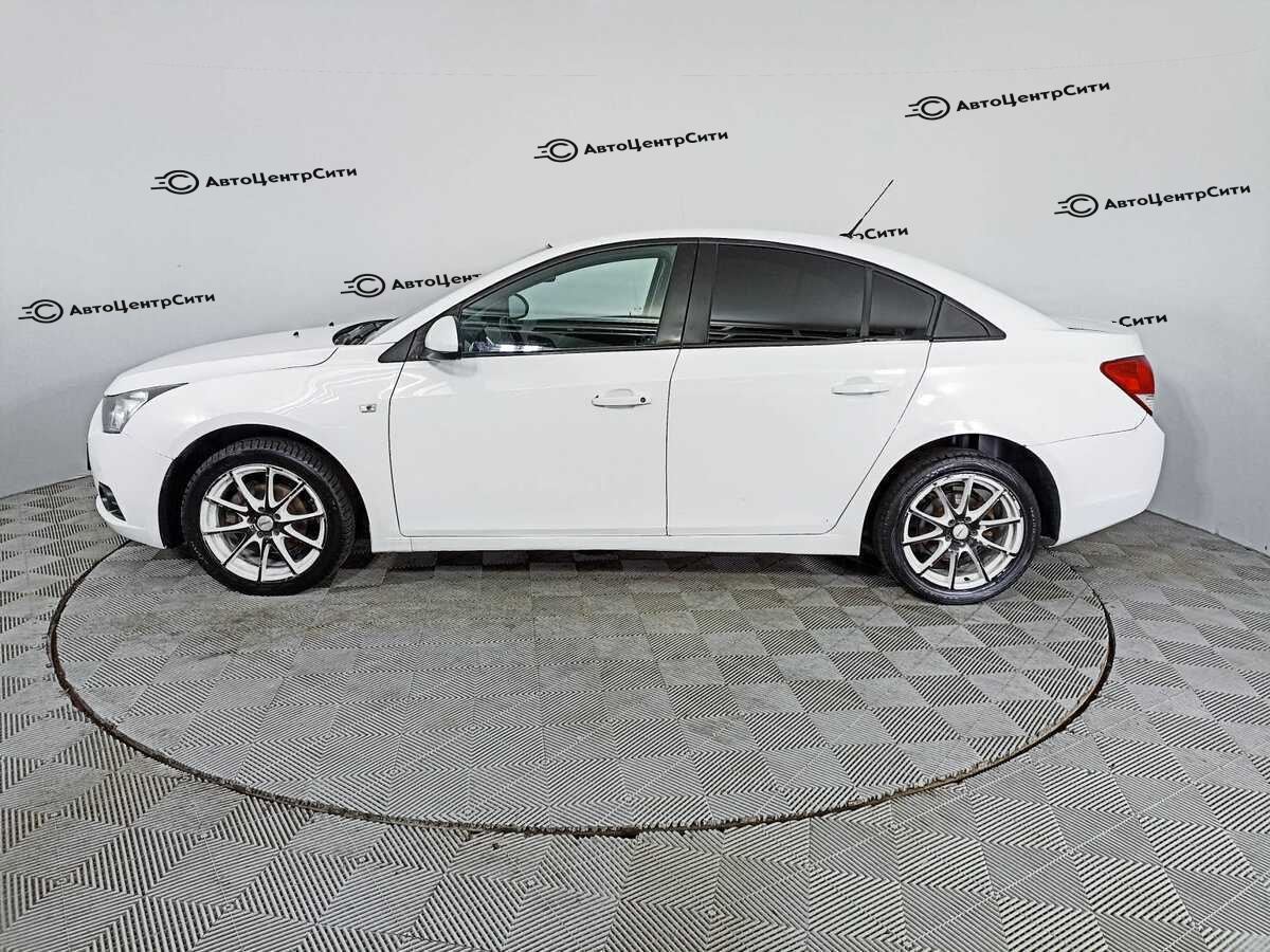 Chevrolet Cruze с пробегом — 2012 год. Фото: #7