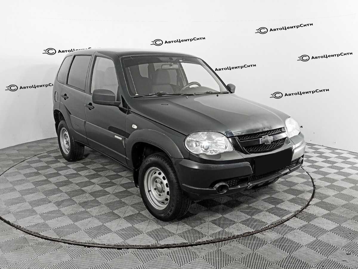 Chevrolet Niva с пробегом — 2013 год. Фото: #2