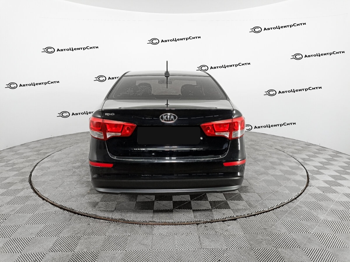Kia Rio с пробегом — 2017 год. Фото: #5