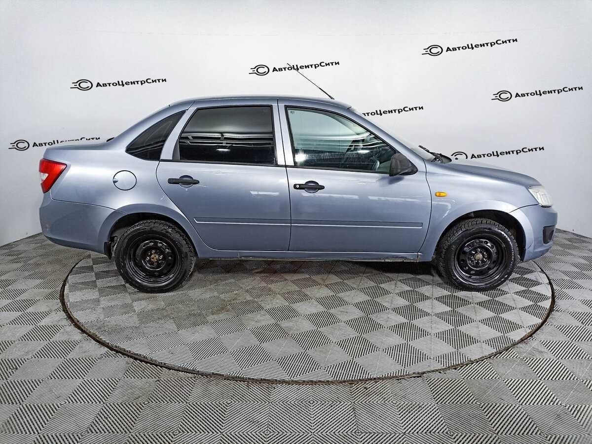 Lada (ВАЗ) Granta с пробегом — 2015 год. Фото: #3