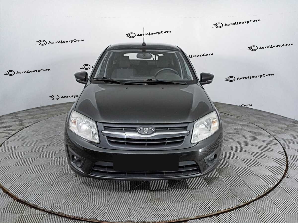 Lada (ВАЗ) Granta с пробегом — 2015 год. Фото: #1